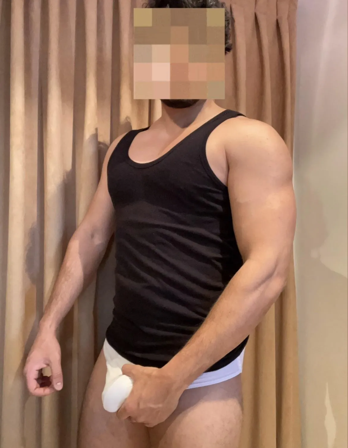 Back from the gym, ready to be worshipped