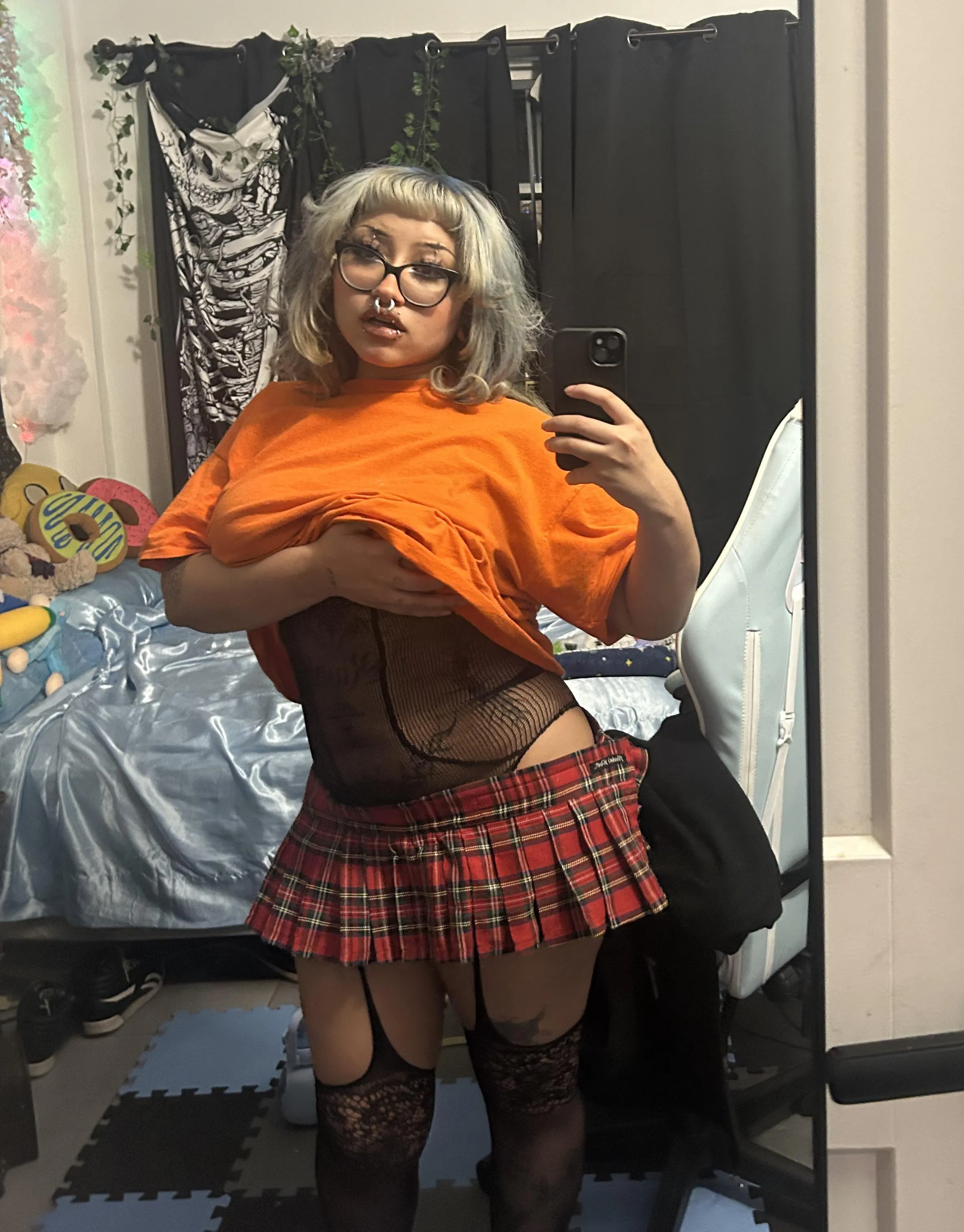 Deluxxxeblu live now!