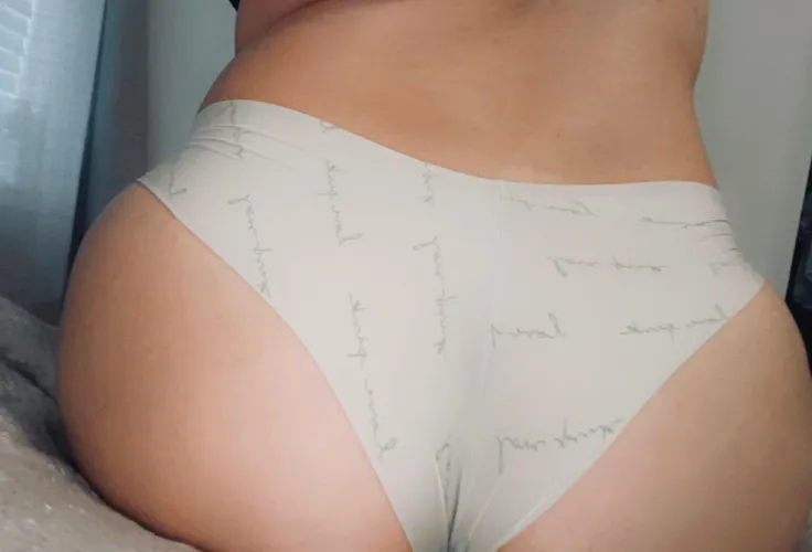 Looking a little curvy. What do you think? [Selling]