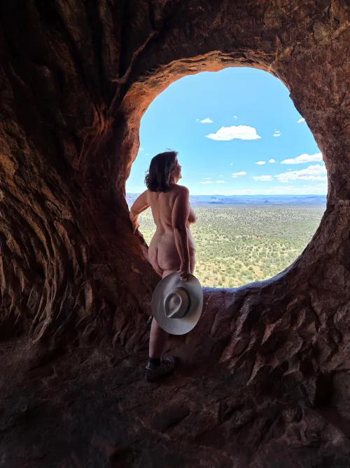 Robbers Roost (Hideout Cave). “Looking back” at 2025 ❤️ “Looking forward” to 2026 🌟✨🌟✨