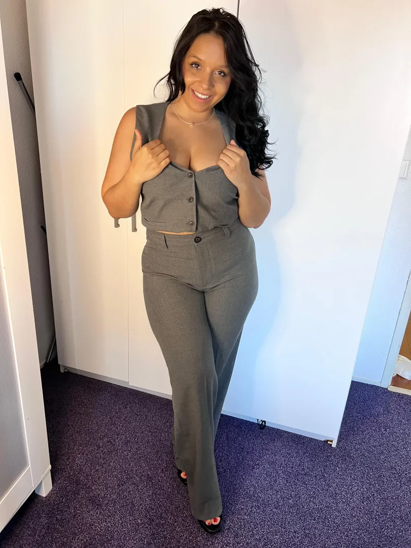 24 ys old - already Mommy...Not perfect but 100% natural, still sexy and sweet enough