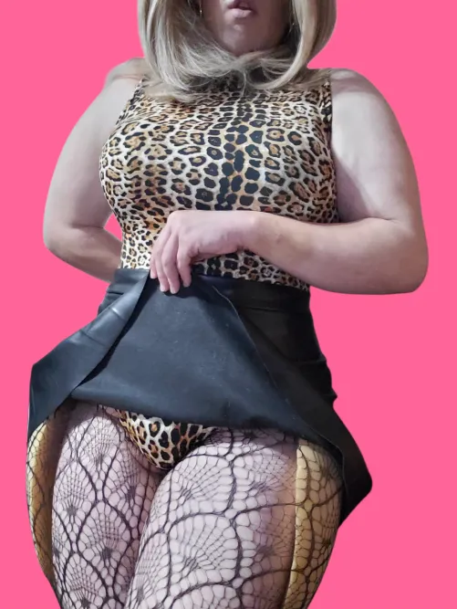 Anybody like thick thighs on a cd?😜