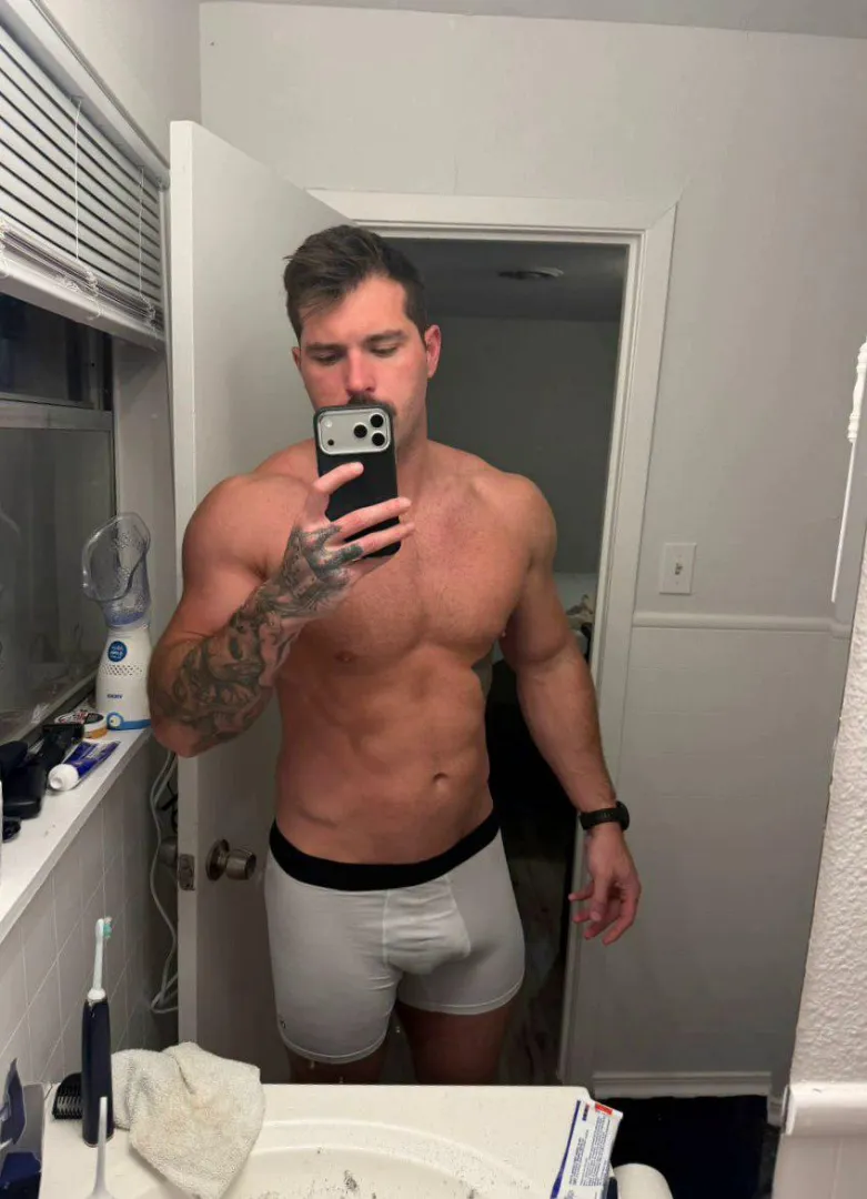 Daddy needs a rinse... you hopping in or just watching?