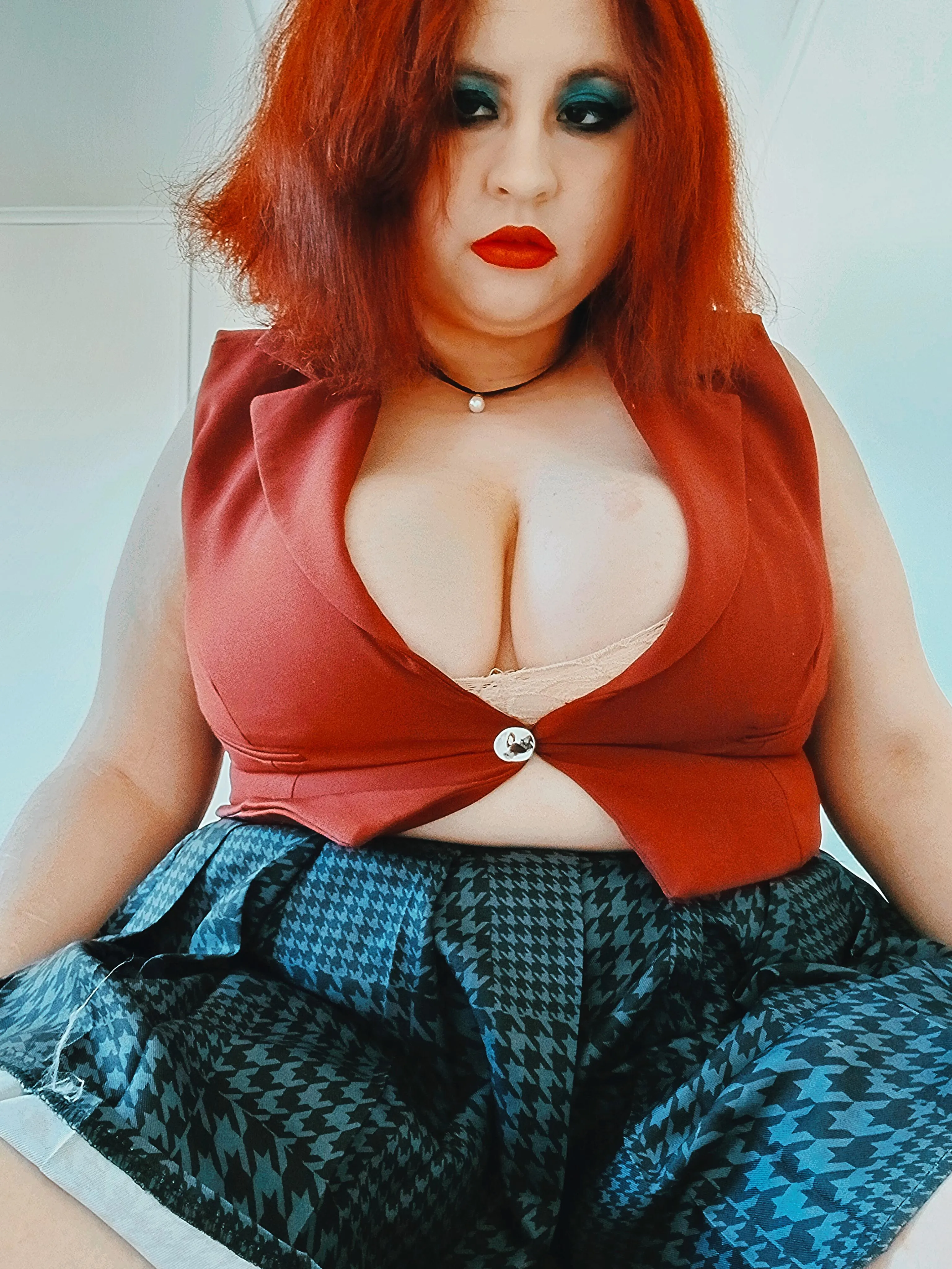 Do you like curvy redheaded women?