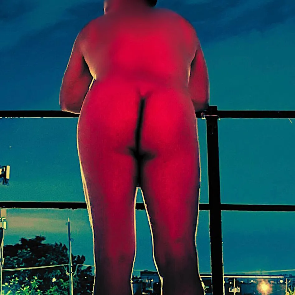 Early 40’s but still love to feel the summer breeze on my body