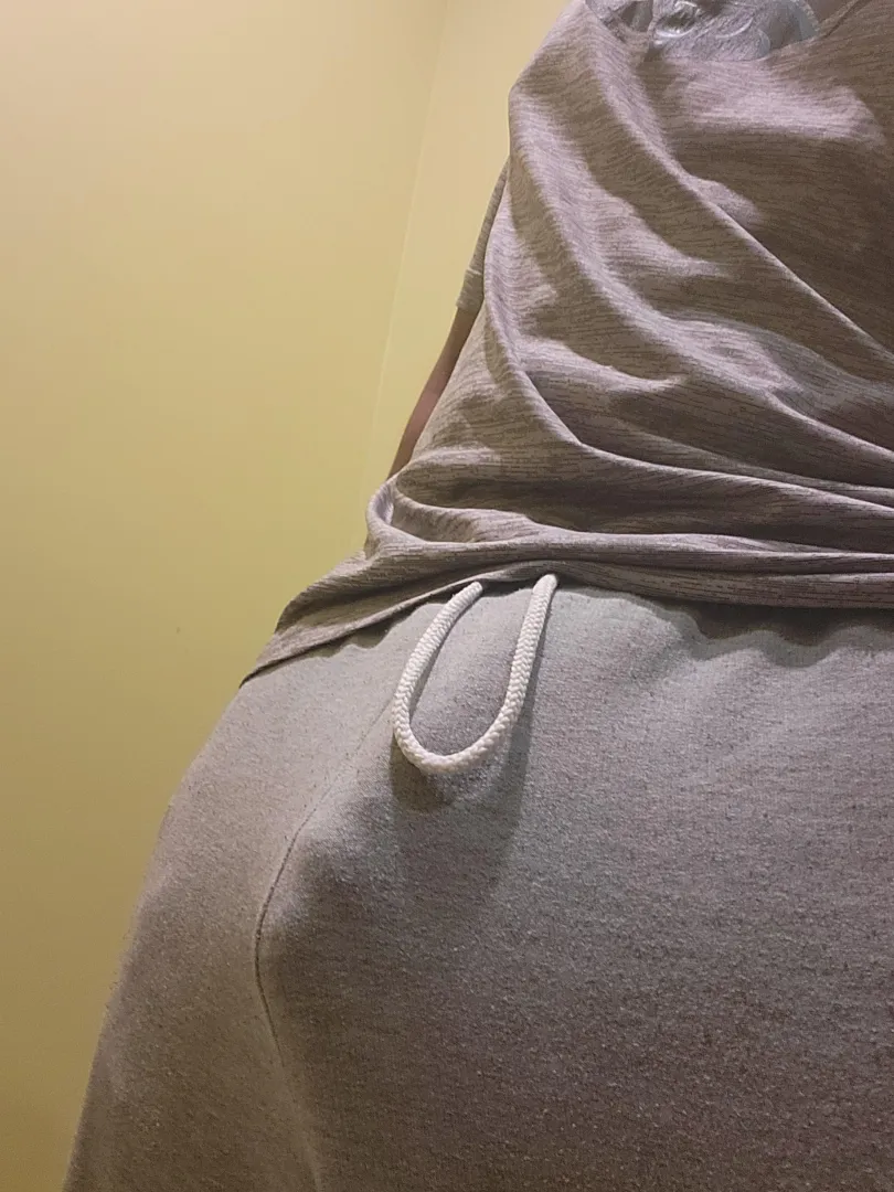 Grey sweats for the win