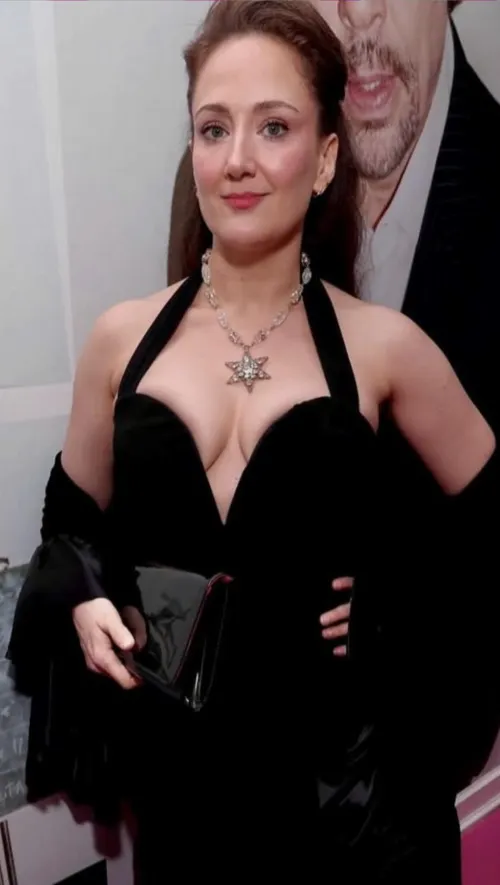 Jacqueline Novak (43) comedian