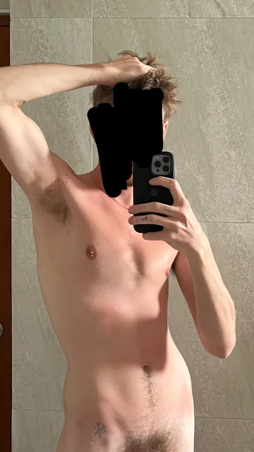 Looking for a dom guy to control me, into exhibition, degradation, joi