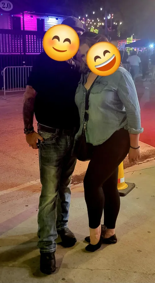 MFF4MF or F.. we are hosting tonight....NW Side near 290/beltway.