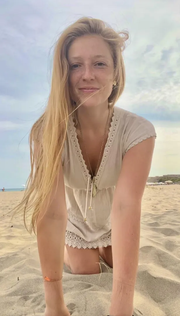 this beach with the longest waves in the world