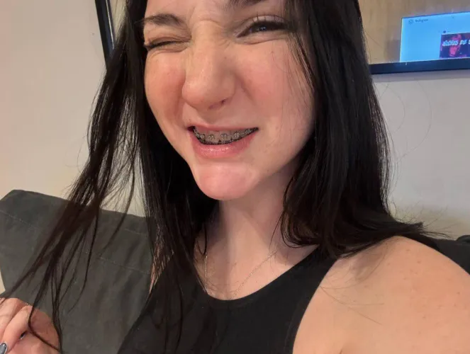 trust me i'm a very good girl