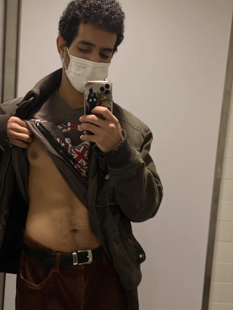 Want to sub to a str8 dude?