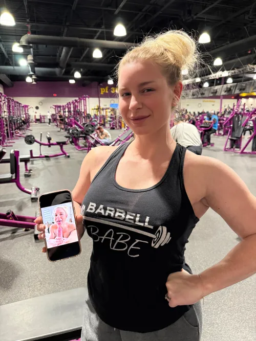 Working out but all I’m thinking about is sucking cock