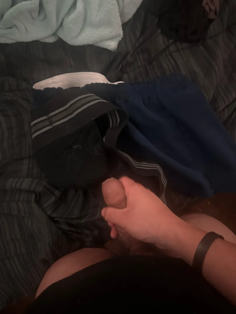 (18) found these shorts and jockstrap in the locker room yesterday that belong to a cute white boy (also 18), i already came in his jockstrap;)