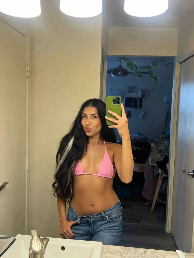 19 & long over due for a bleaching🫠