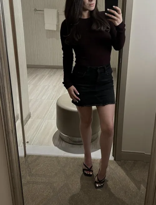 29 [F4M] #Fort Worth #Dallas looking for seed of a tall, fit, and handsome male as I travel for work