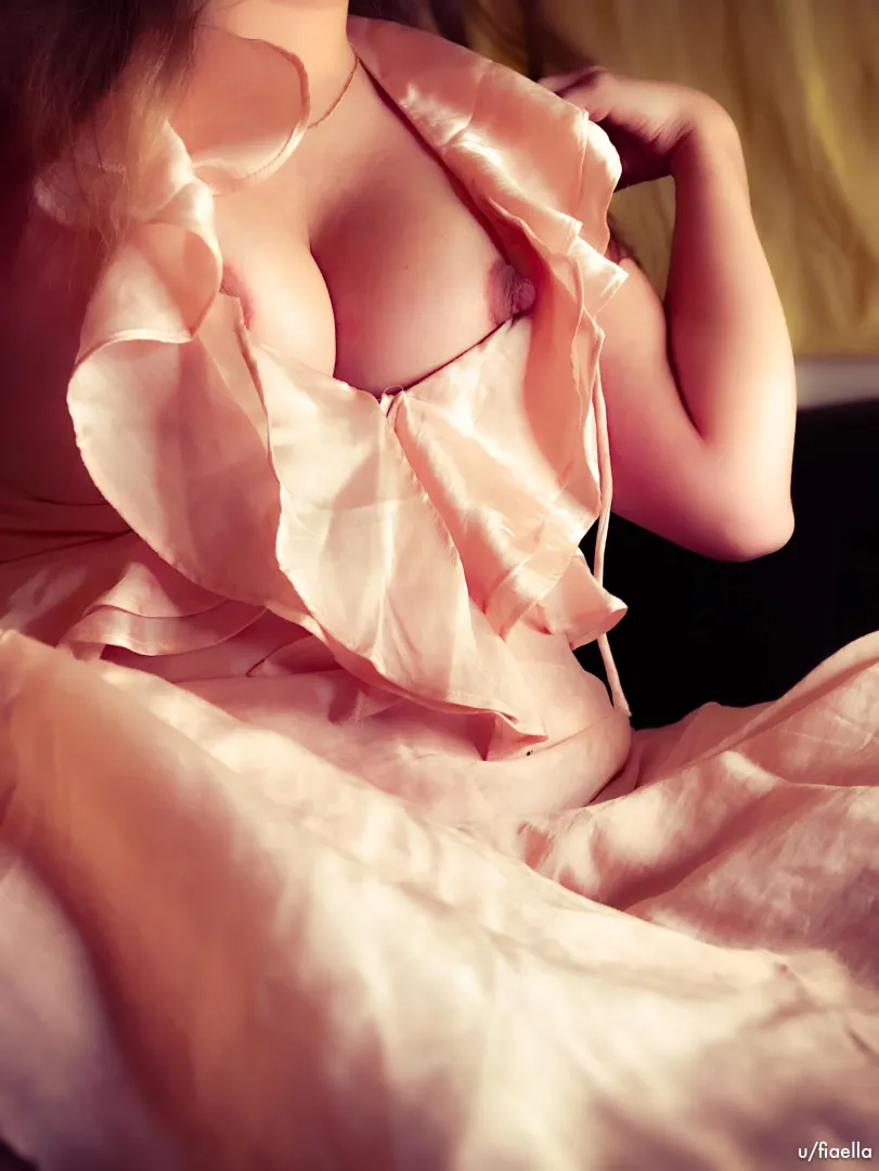 All necklines should be as revealing as this