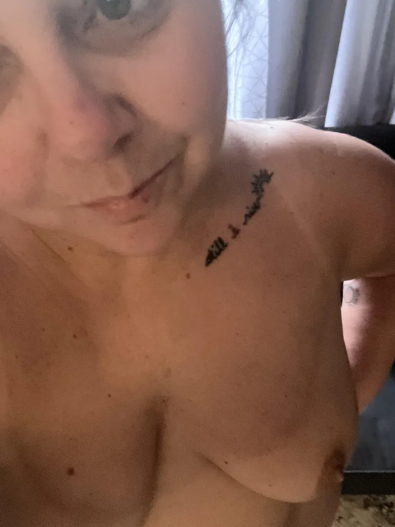 Any [F] LADIES want to help me with a favor in or around Concord NC?! Msg me!!!!