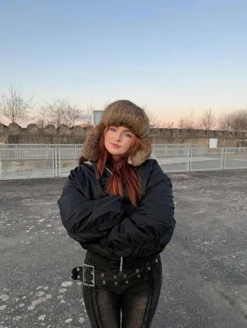 Beaucoup trop mignonne pour me faire respecter 😈🥵👅