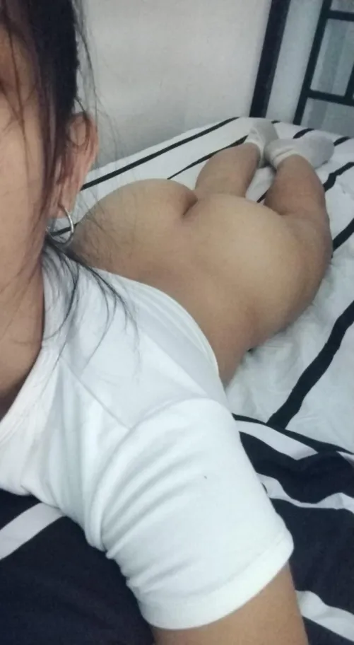 Bi female looking for a regular Uni playmate