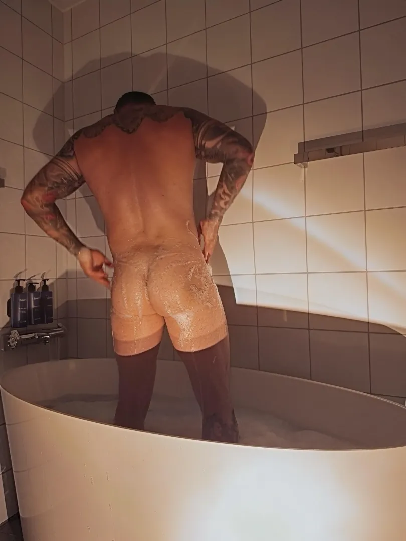 Can you put more soap on my back?