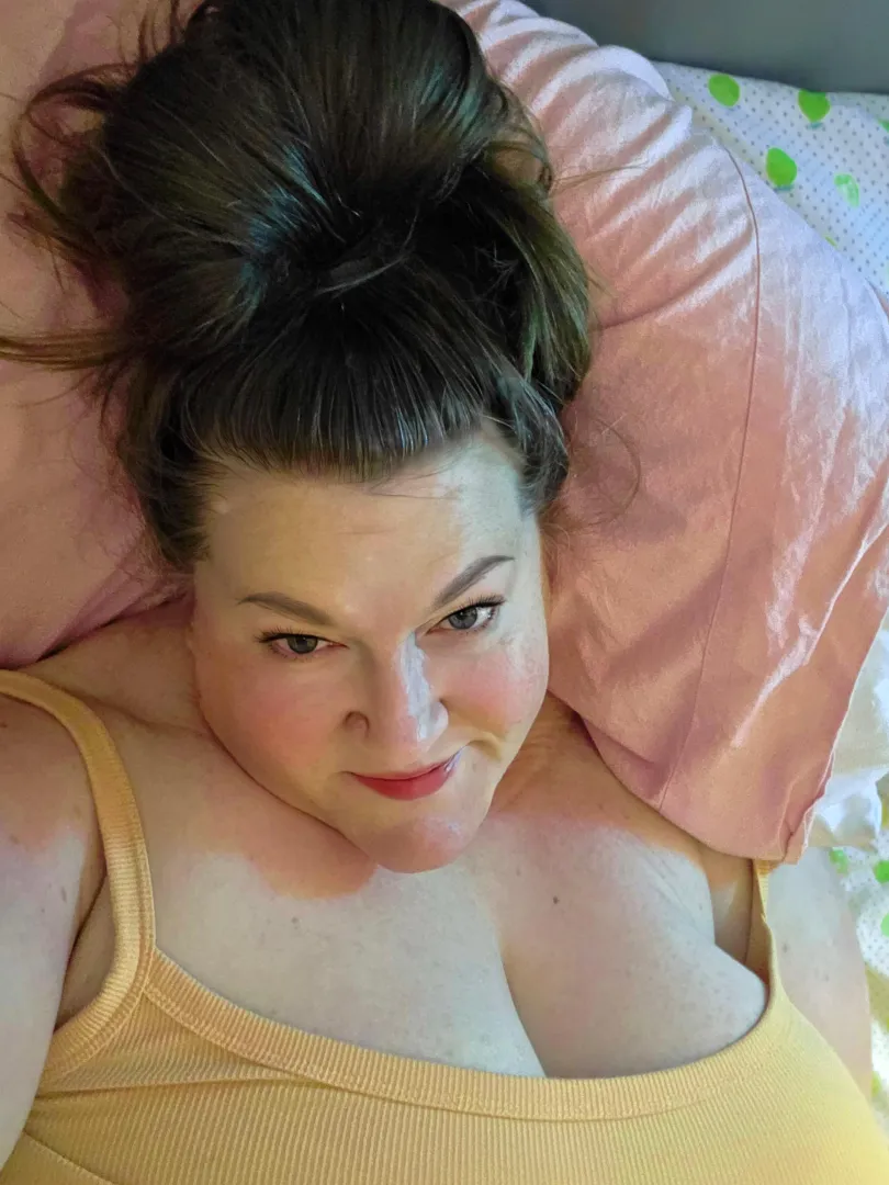 Cuddle season ❤️‍🔥 [F53]