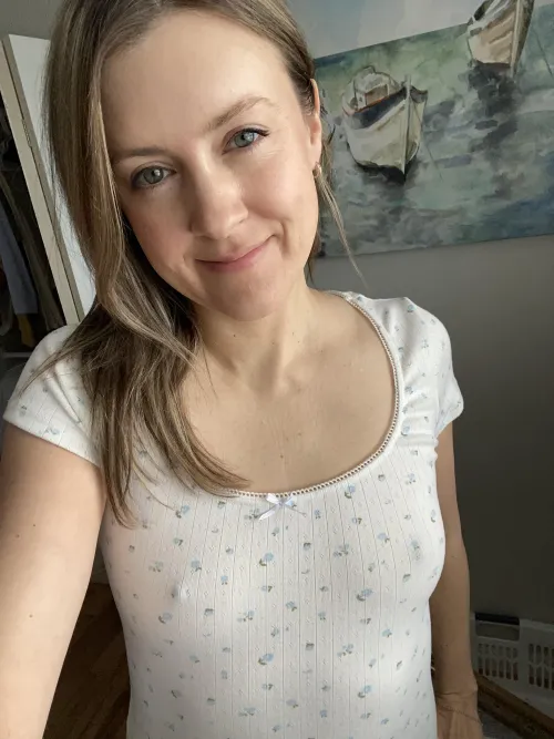 Deciding what dresses to bring on vacation is hard. I think this one is a strong contender though