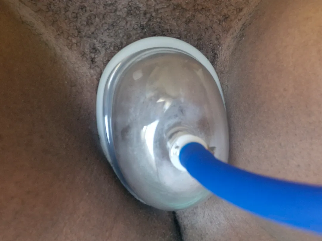 [F] pumping for the first time... how long should it stay?