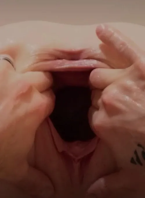 Feel the stretch 😁😜