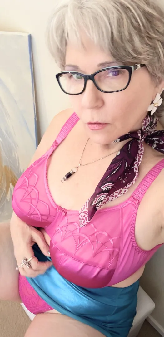 fusia shock of color