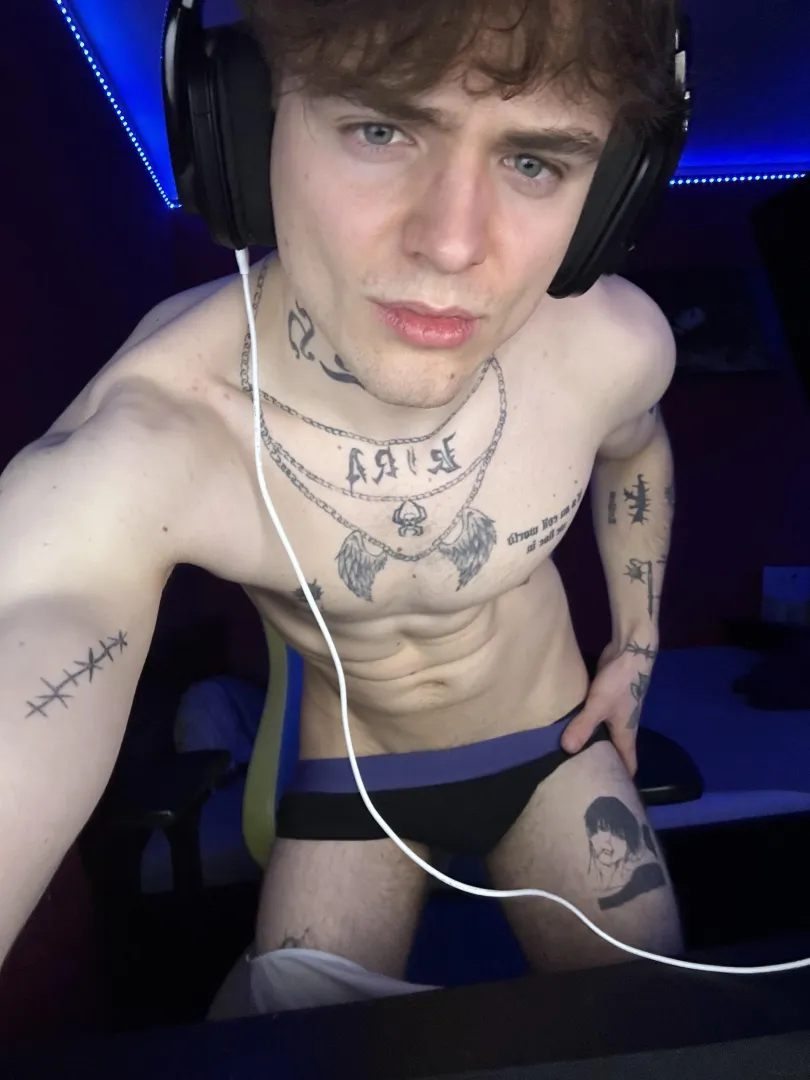 gay and proud ( and horny )