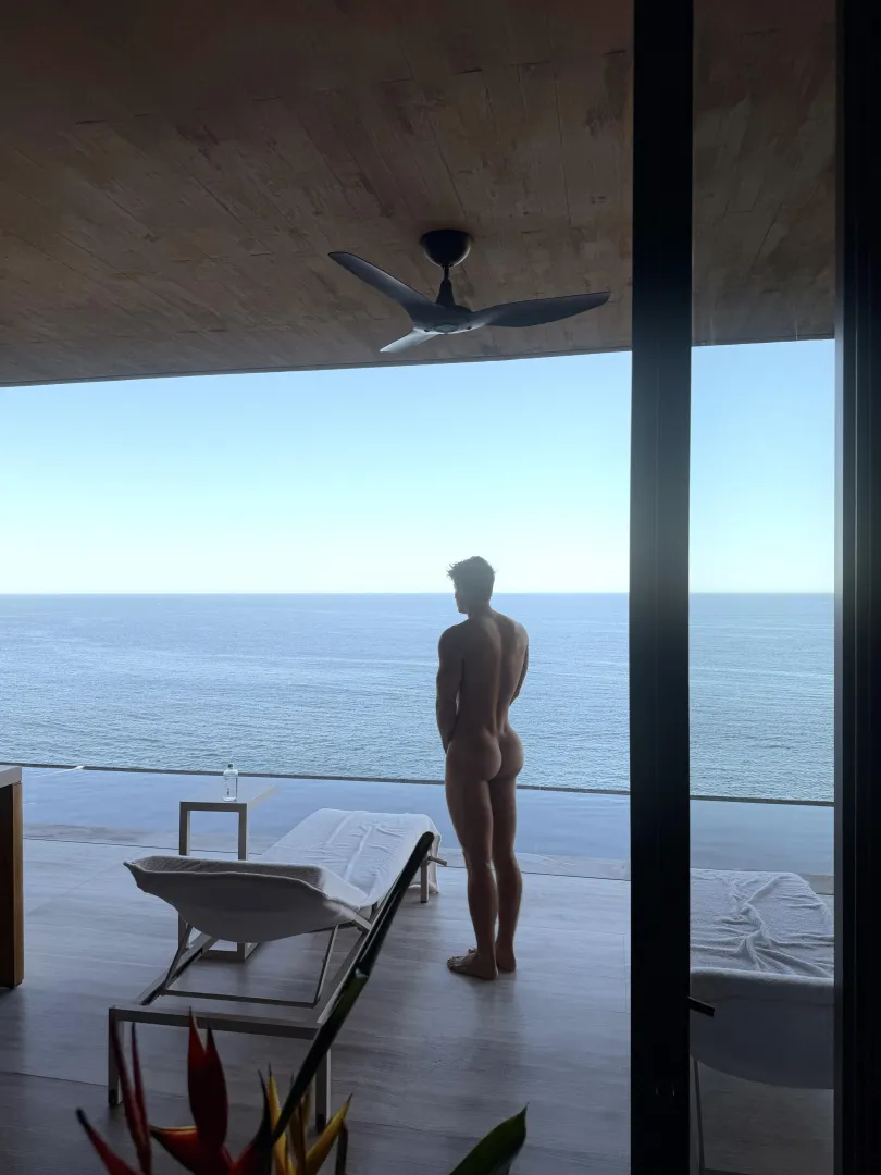 Had the best birthday in my favorite outfit 🍑