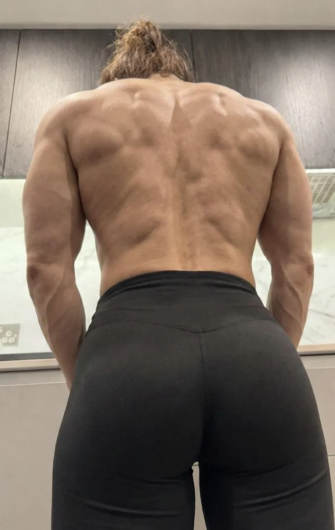 I love how big my back is getting (oc)
