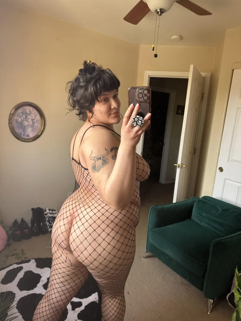 I wouldn’t mind if you made a hole in my fishnets