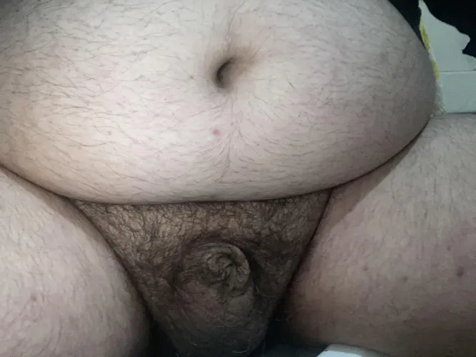 Innie chub about to piss