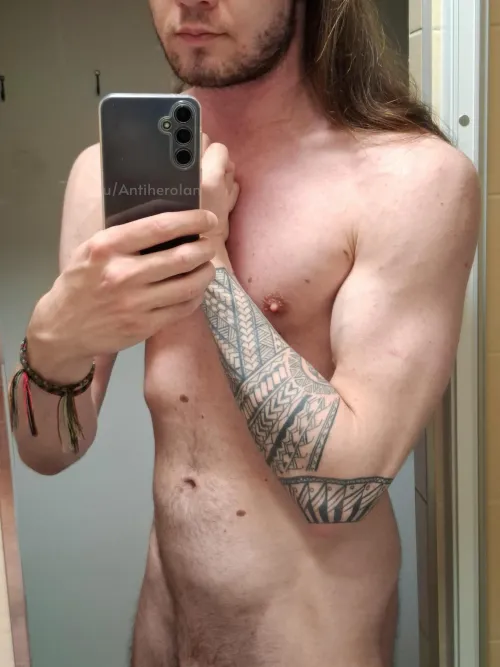 Looking for a bottom volunteer. Anyone?