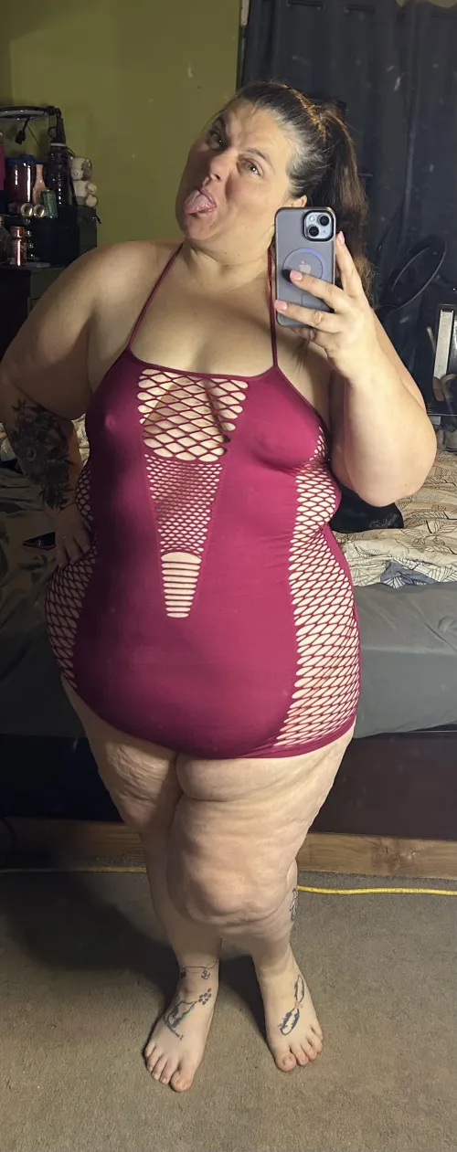 Lucky husband. Confident enough to share