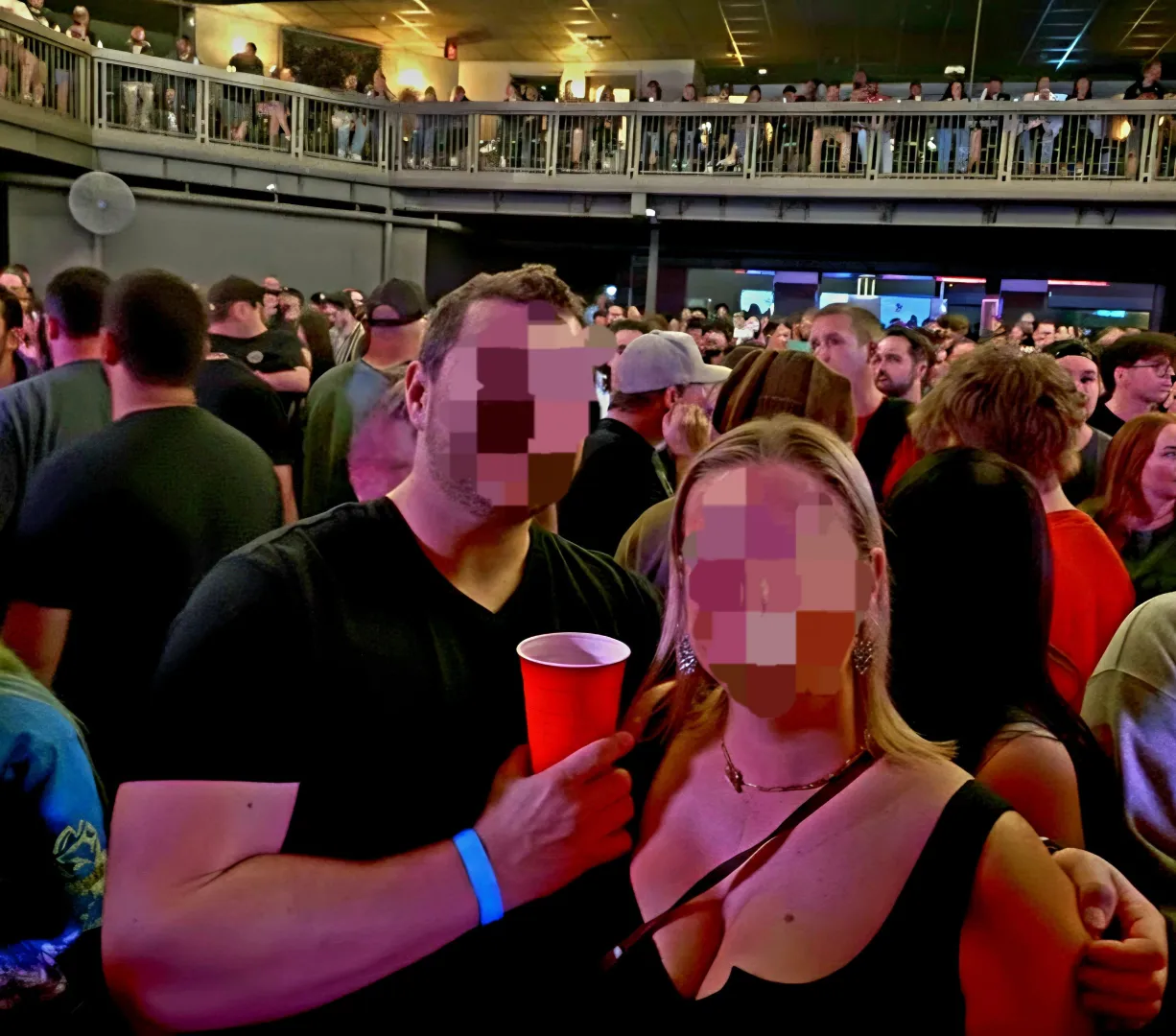 MF4MF - Flirty East Valley couple looking for a couple for Saturday... LS Experienced couple looking for some spicy new friends in our area! Looking for something fun to do this weekend...