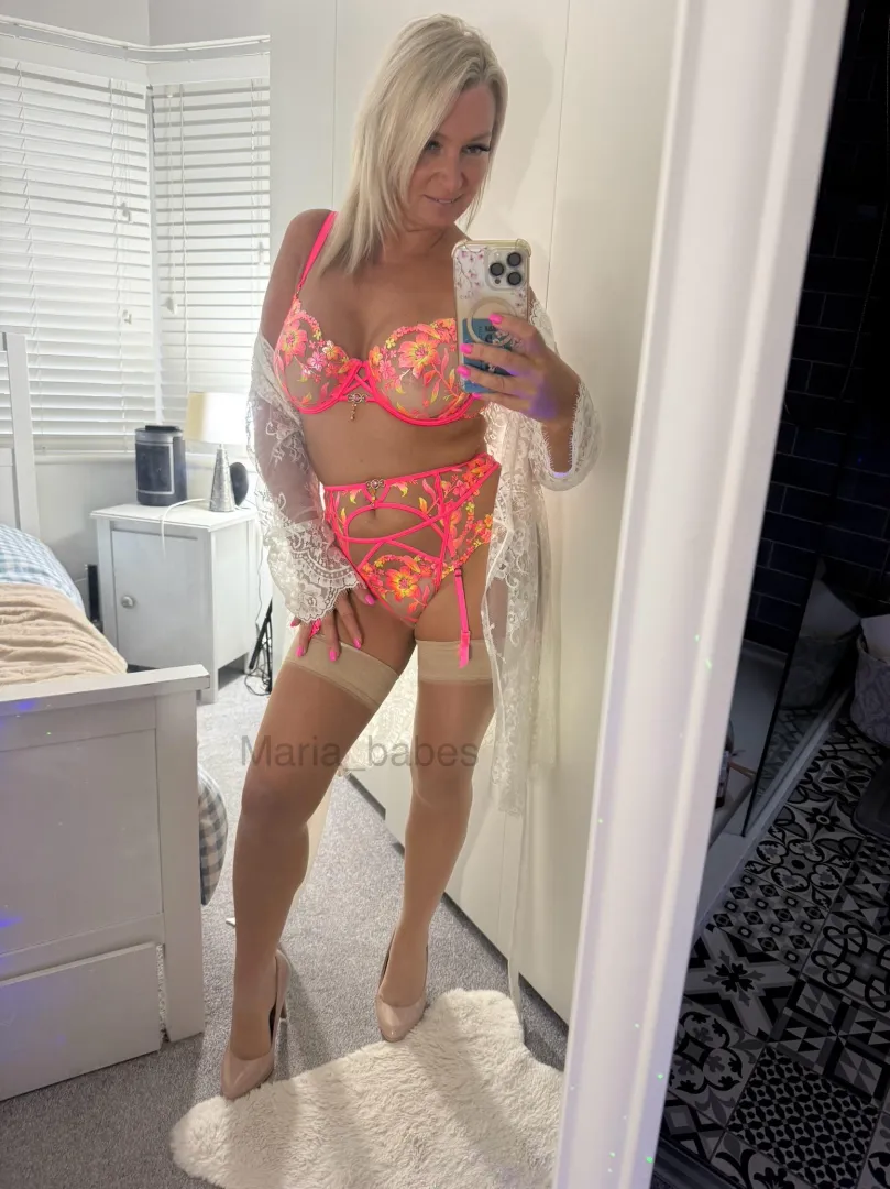 Mirror selfie ! Honey birdette lingerie on 🧡