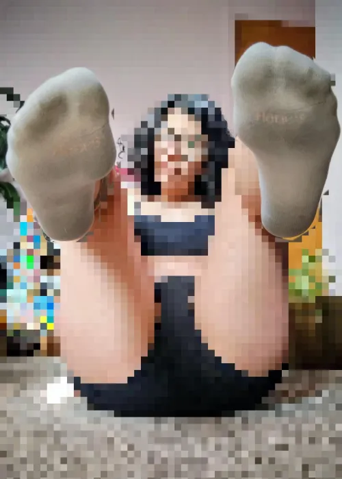 My dirty socks are porn for losers