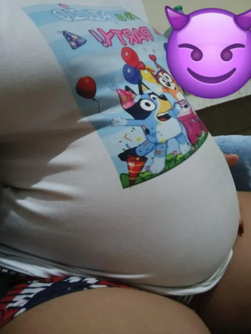 My pregnant belly is growing