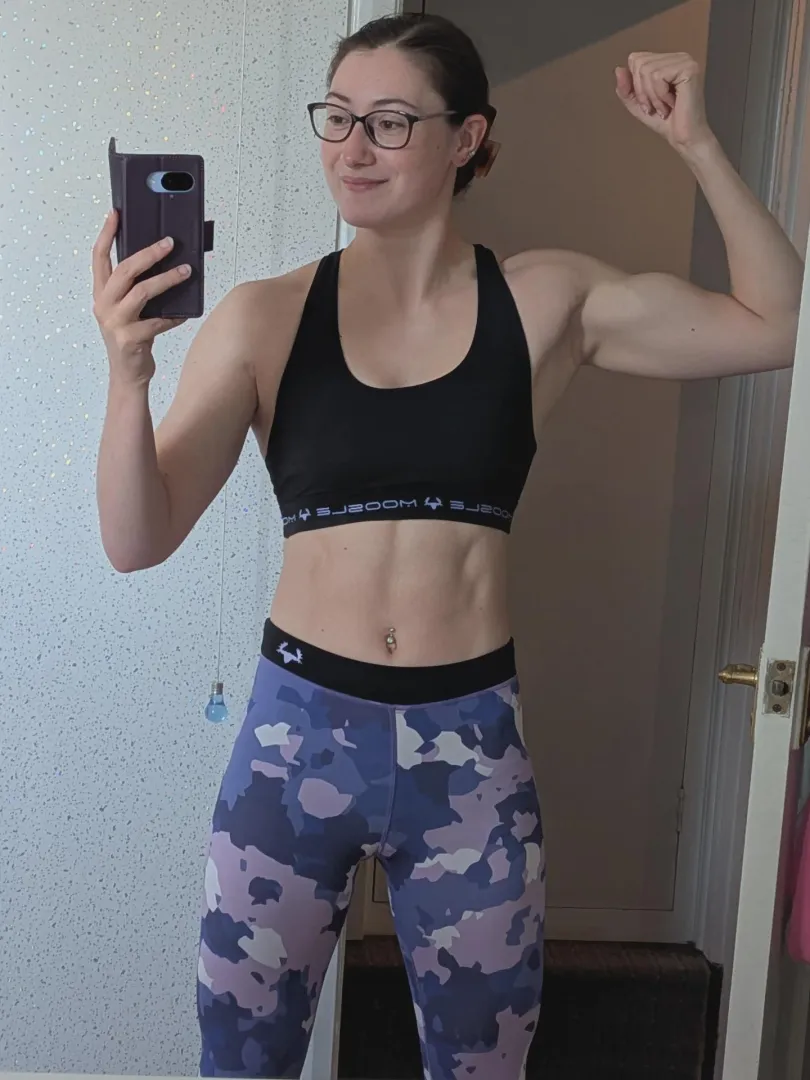 Post-workout fit glow (oc)
