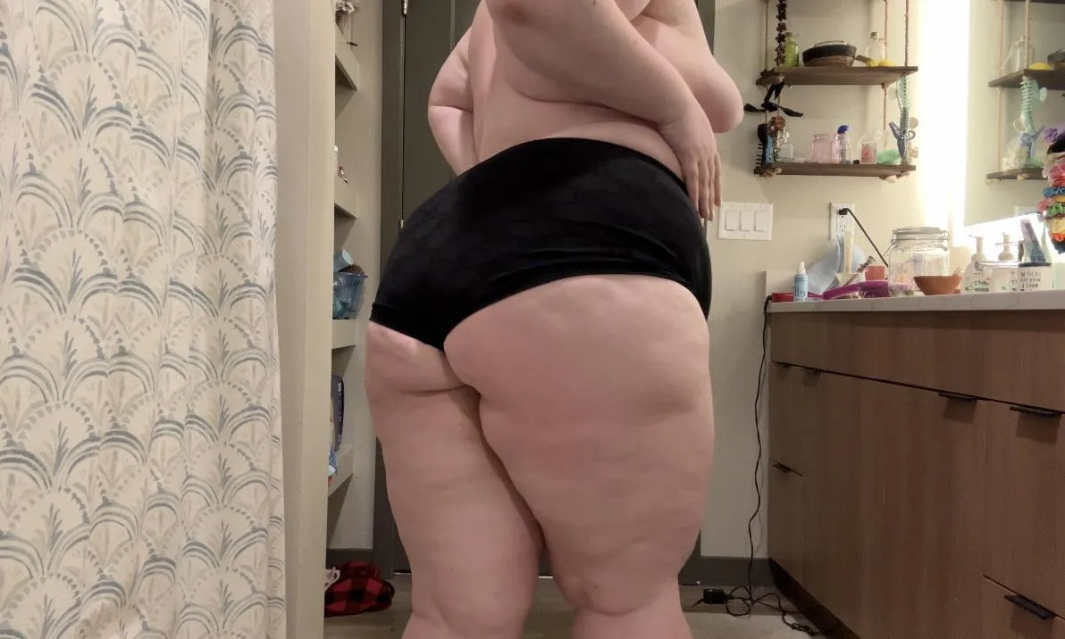 the giggle game goes crazy