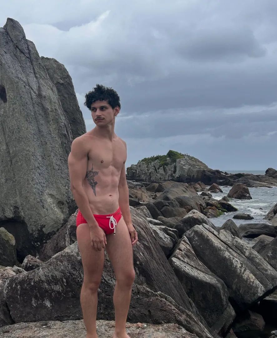 the world is my oyster and i'm its pearl @guilhermecoletit