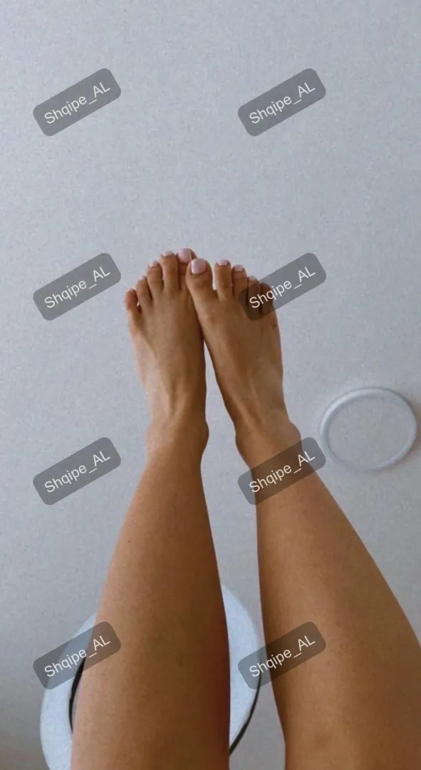 W/22 Verifizierte Herrin sucht Sklaven :)