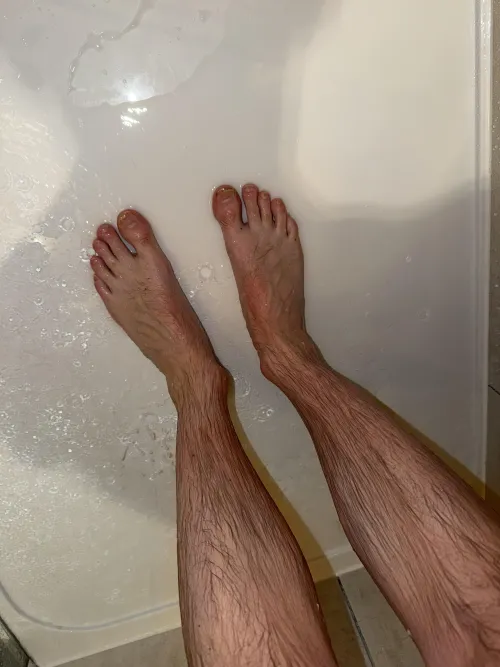 Wet shower feet x