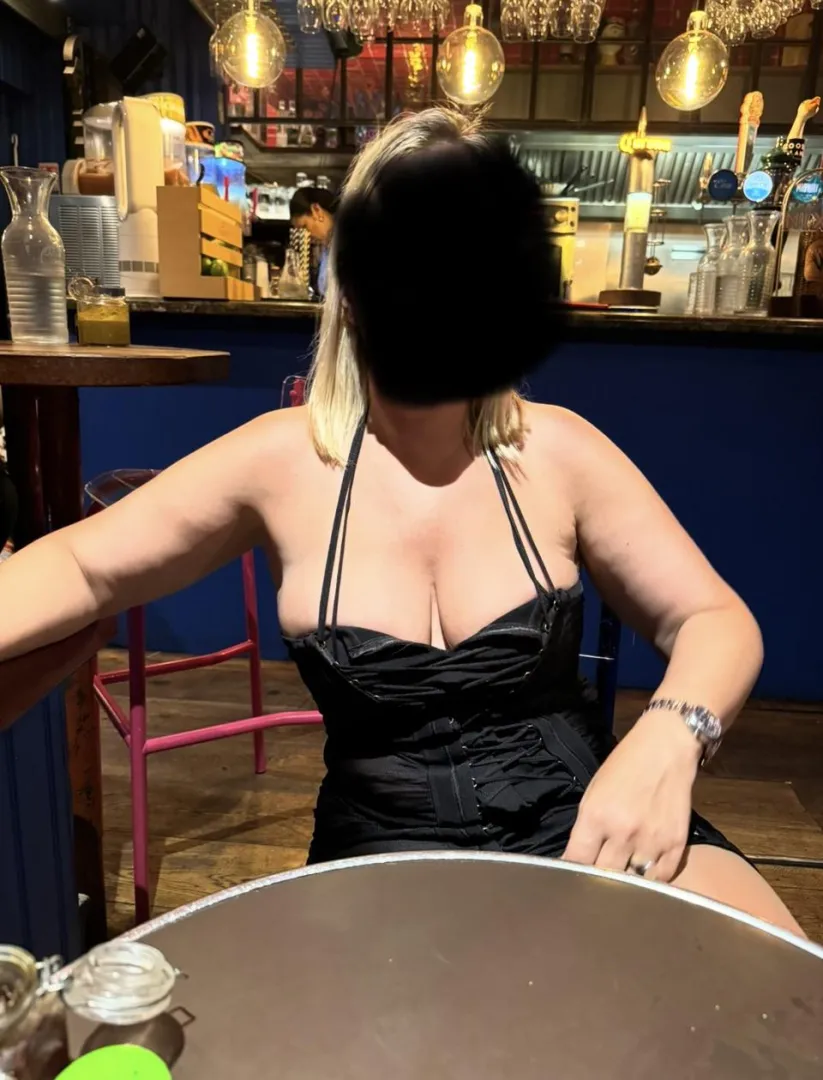 Would you enjoy or complain if I seat next to your table in a public restaurant?