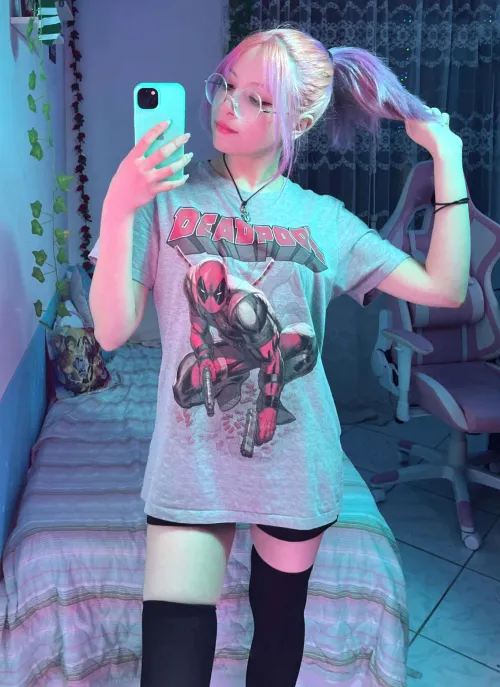 are u into geeky girls??