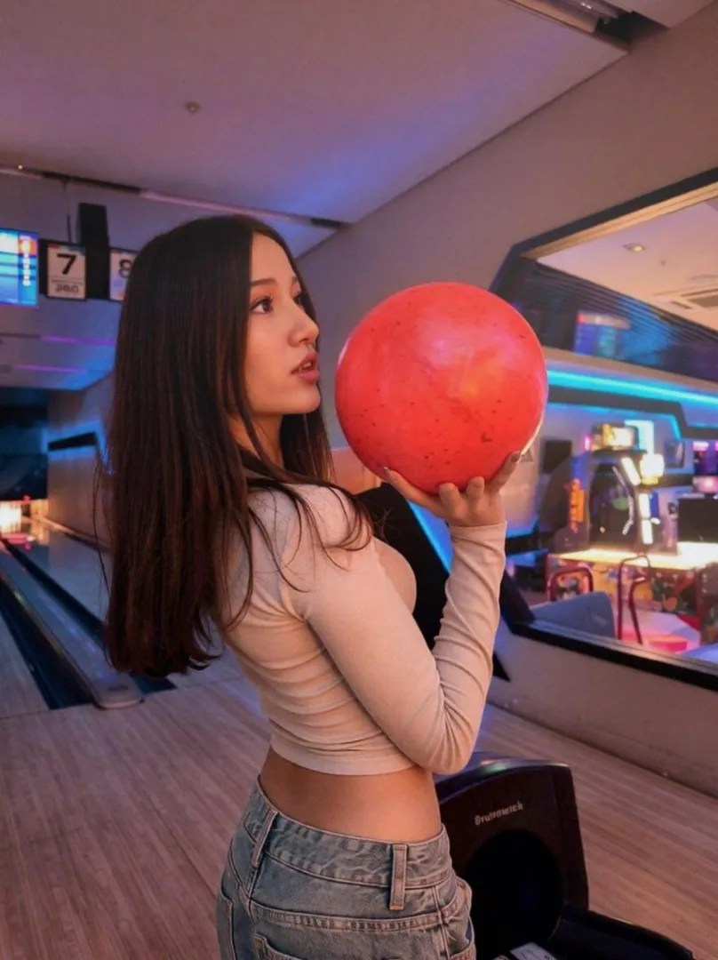 come say hi, i’m listening