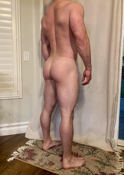 Fresh pump. 5’9”, 185lbs